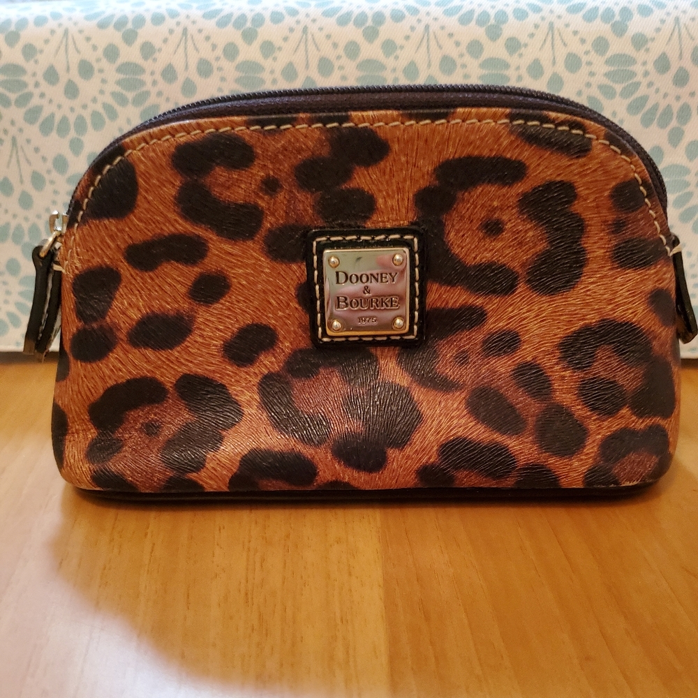 Dooney and Bourke pouch
